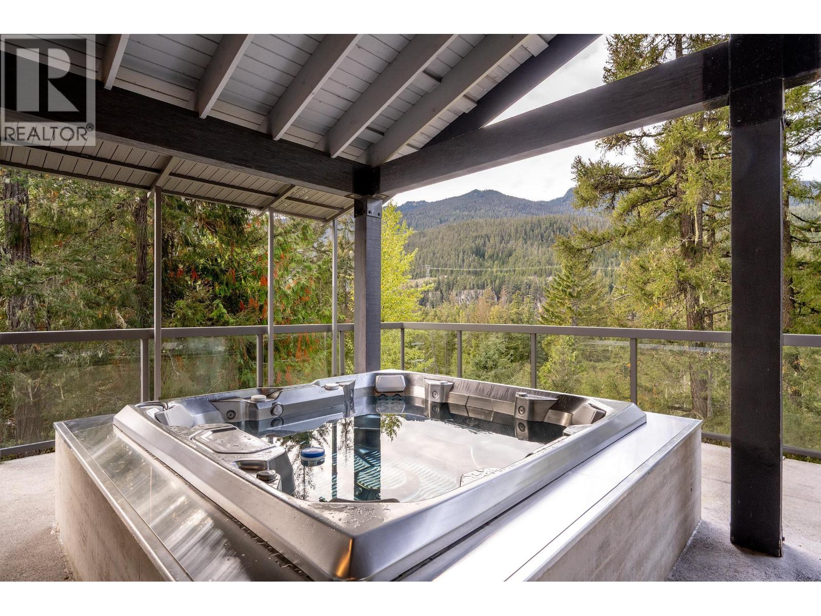 2817 Clifftop Lane, Whistler, British Columbia  V8E 0A8 - Photo 4 - R3173204