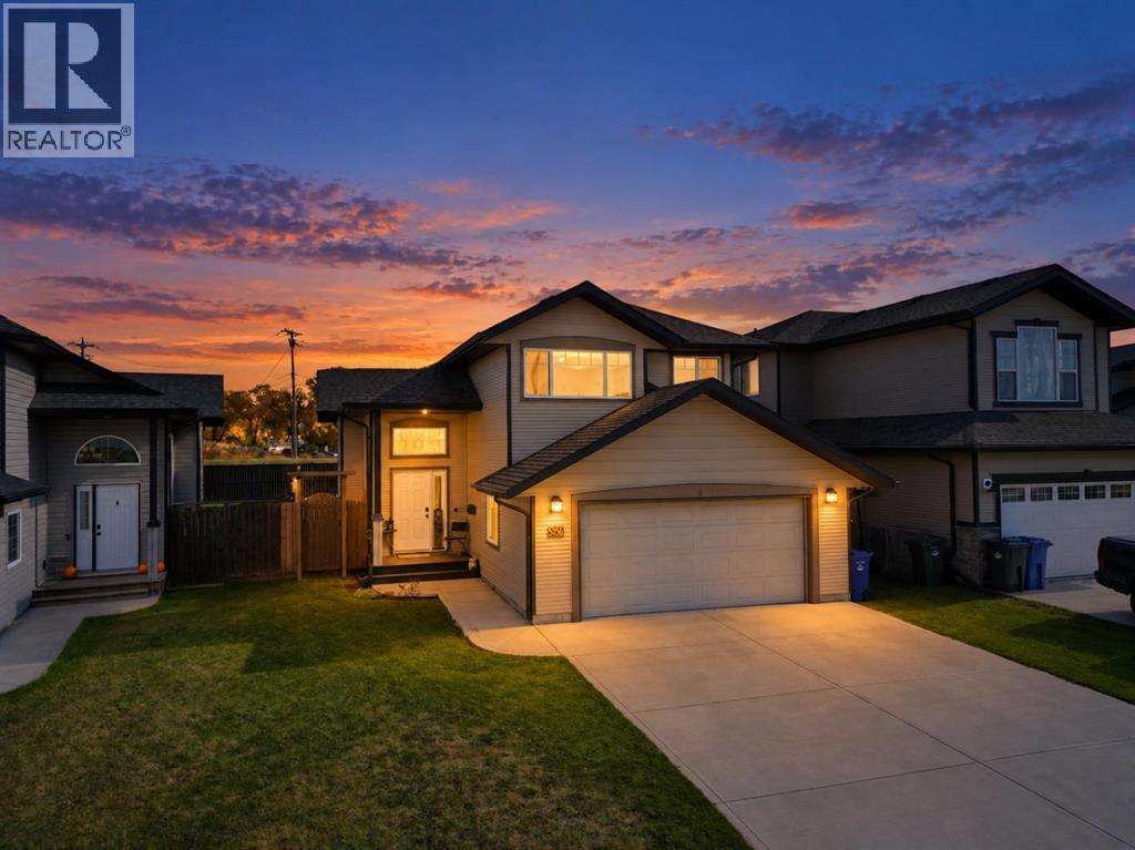 5256 48 Street Close, Innisfail, Alberta  T4G 0B9 - Photo 1 - A2350521