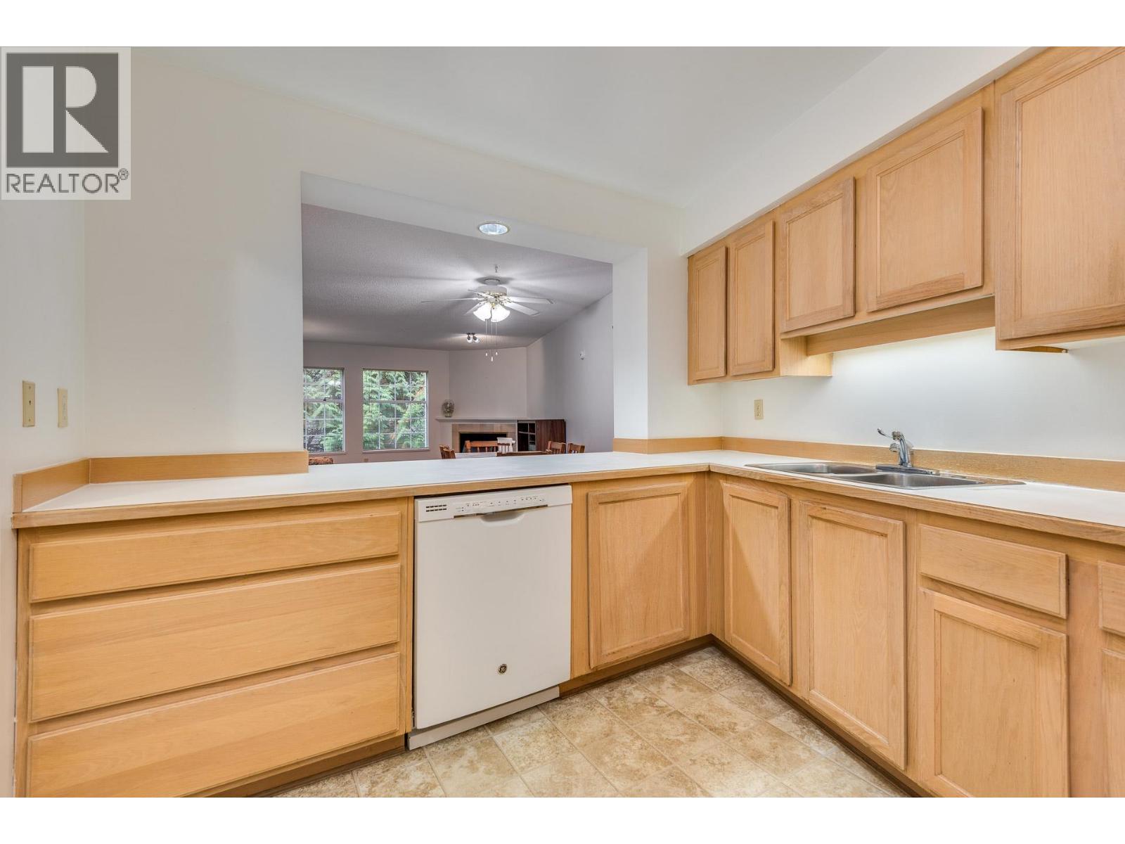 303 2963 Burlington Drive, Coquitlam, British Columbia  V3B 6X1 - Photo 9 - R3173130