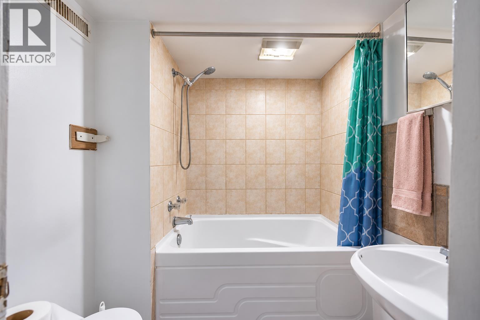 4940 Killarney Street, Vancouver, British Columbia  V5R 3V7 - Photo 16 - R3173056