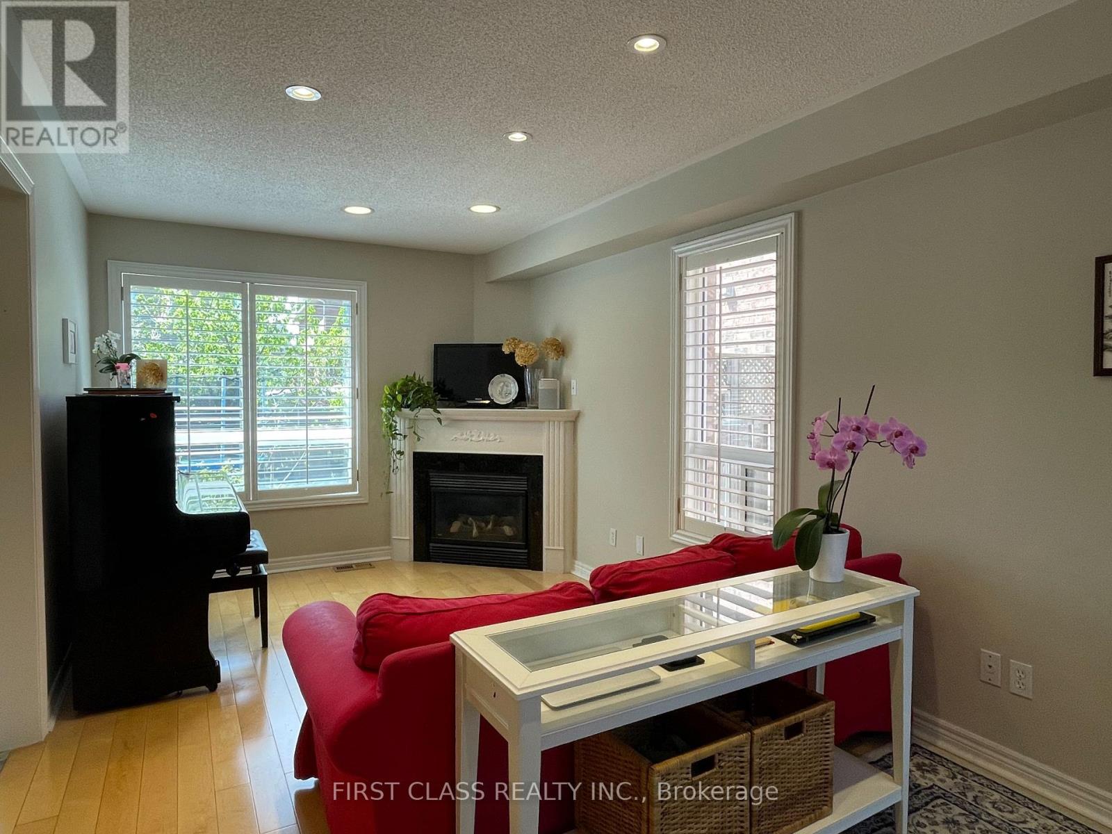 50 Belwood Boulevard, Vaughan (Patterson), Ontario  L4K 5H4 - Photo 5 - N13870022