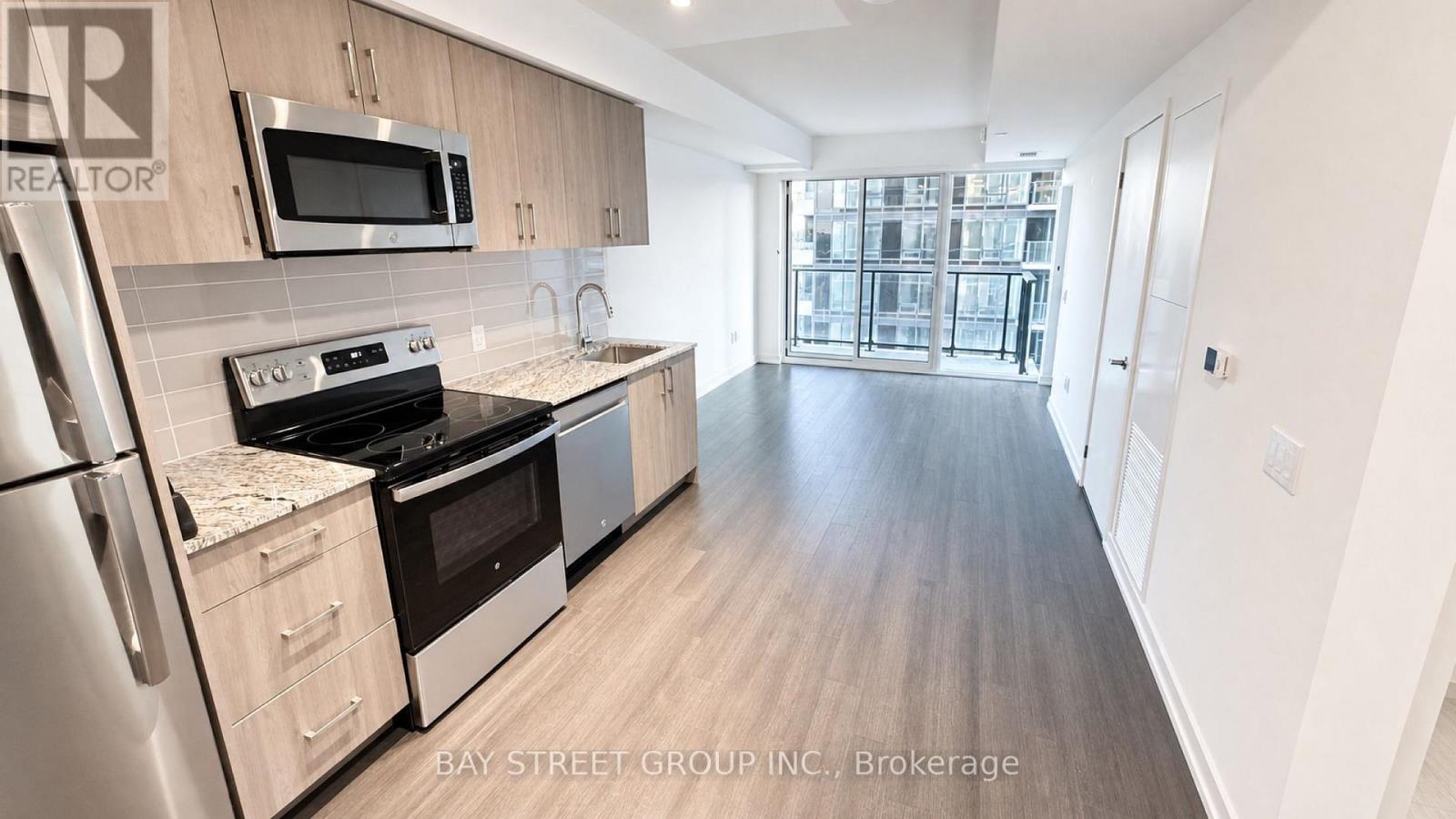 1016 - 4010 Eglinton Avenue W, Toronto, Ontario  M9A 0G5 - Photo 3 - W13870018