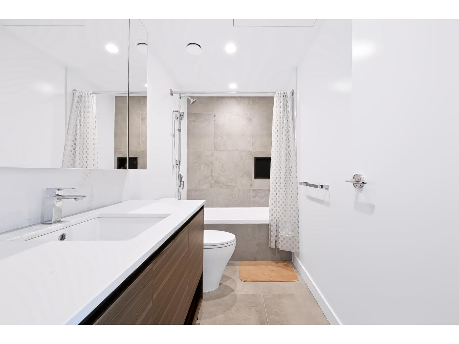 901 13745 George Junction, Surrey, British Columbia  V3T 0V8 - Photo 21 - R3173112