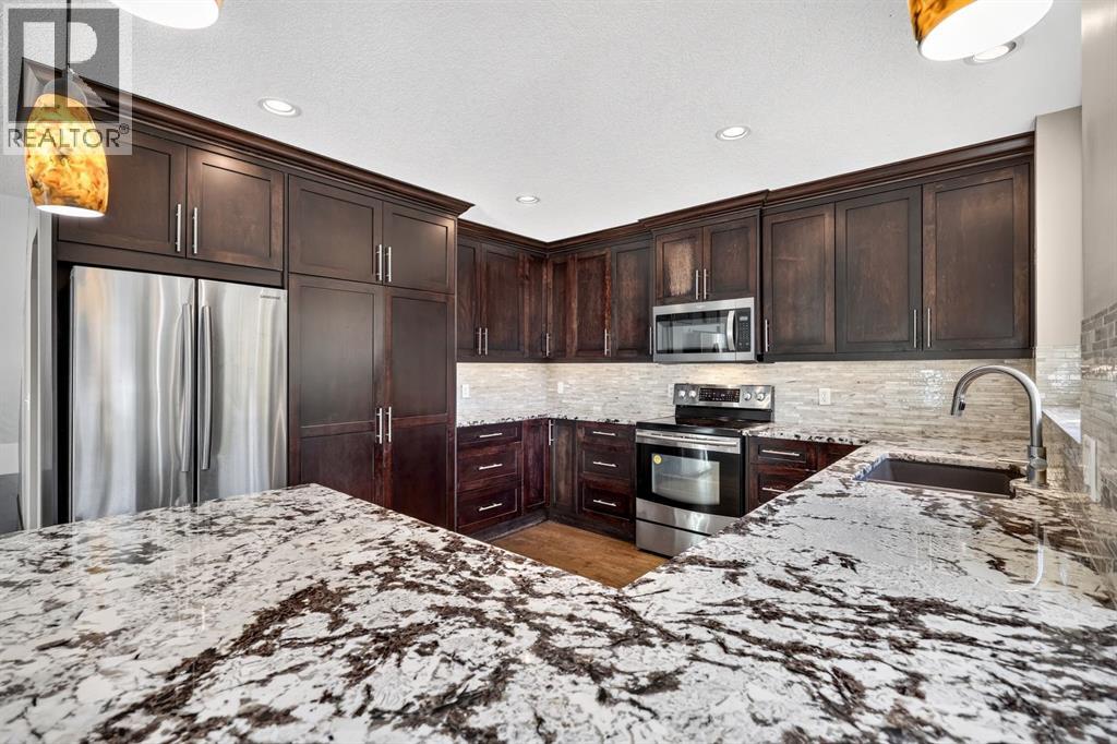 149 Valley Ridge Court NW, Calgary, Alberta  T3B 5L4 - Photo 15 - A2348644