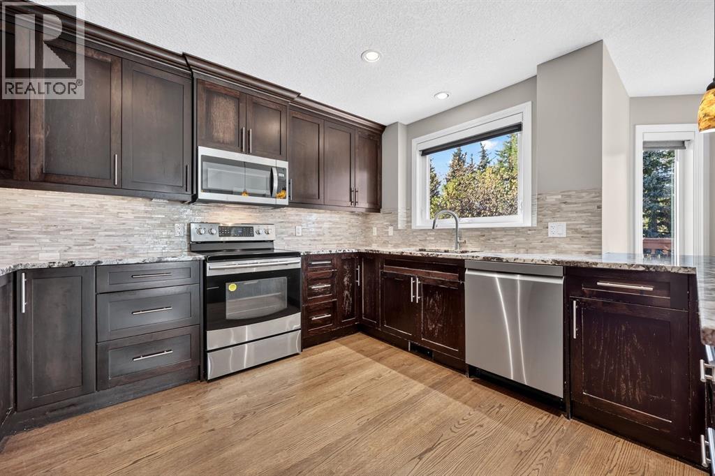149 Valley Ridge Court NW, Calgary, Alberta  T3B 5L4 - Photo 16 - A2348644