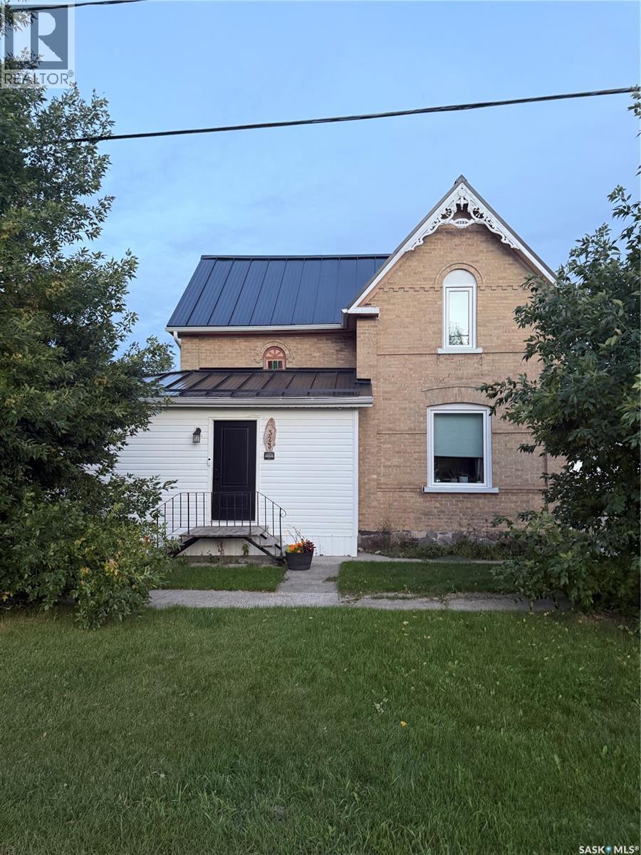 323 3rd AVENUE, Wapella, Saskatchewan