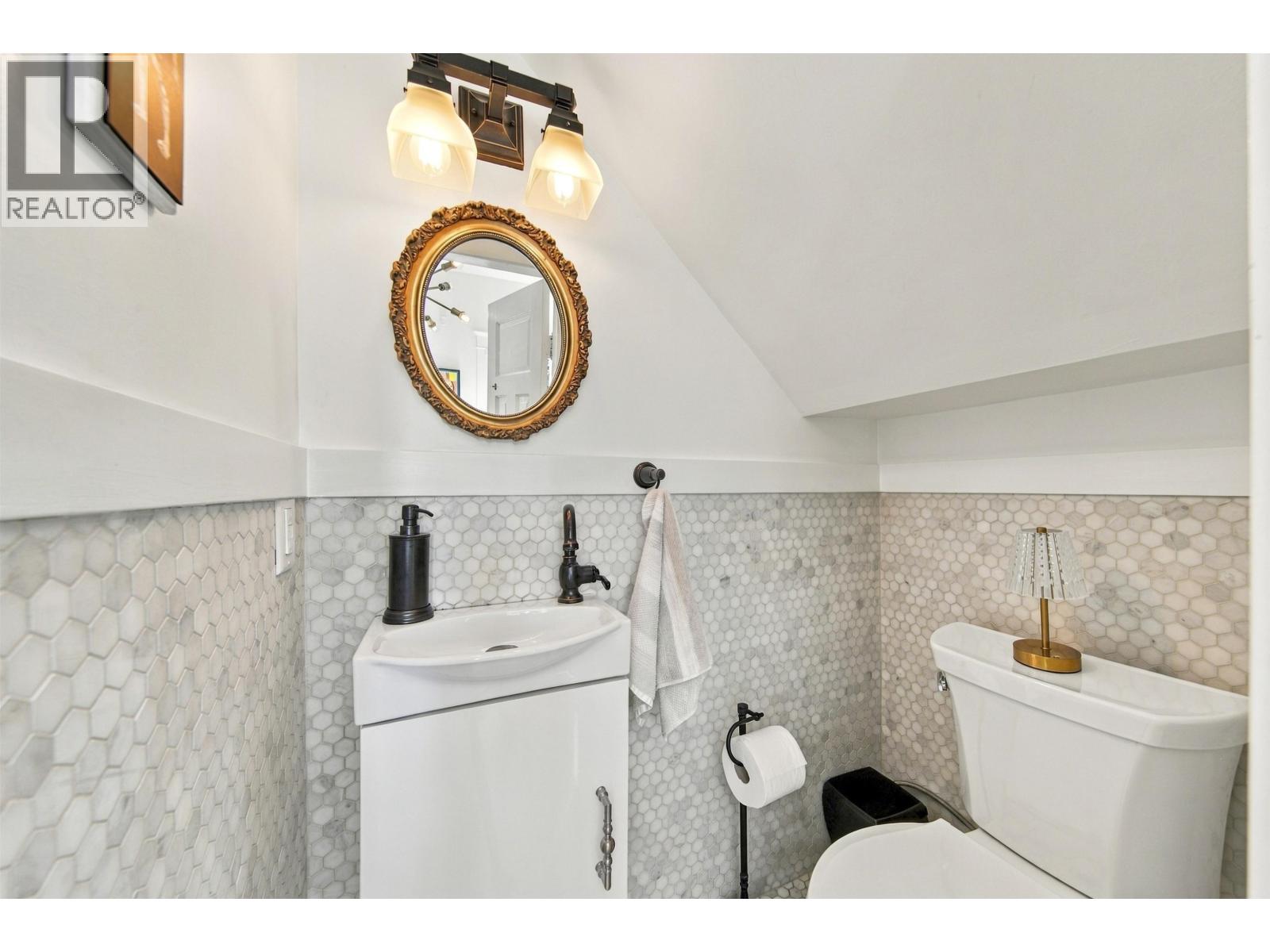 2580 Cambridge Street, Vancouver, British Columbia  V5K 1L4 - Photo 18 - R3173088