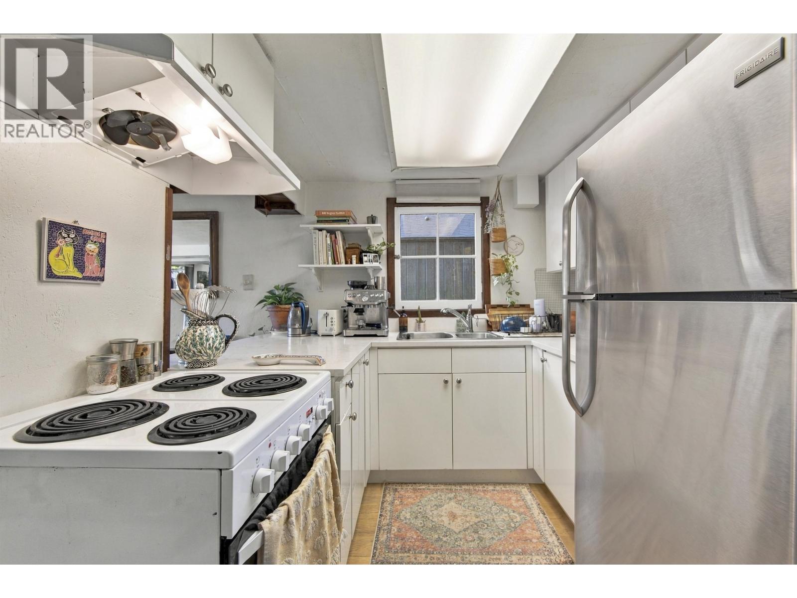 2580 Cambridge Street, Vancouver, British Columbia  V5K 1L4 - Photo 31 - R3173088