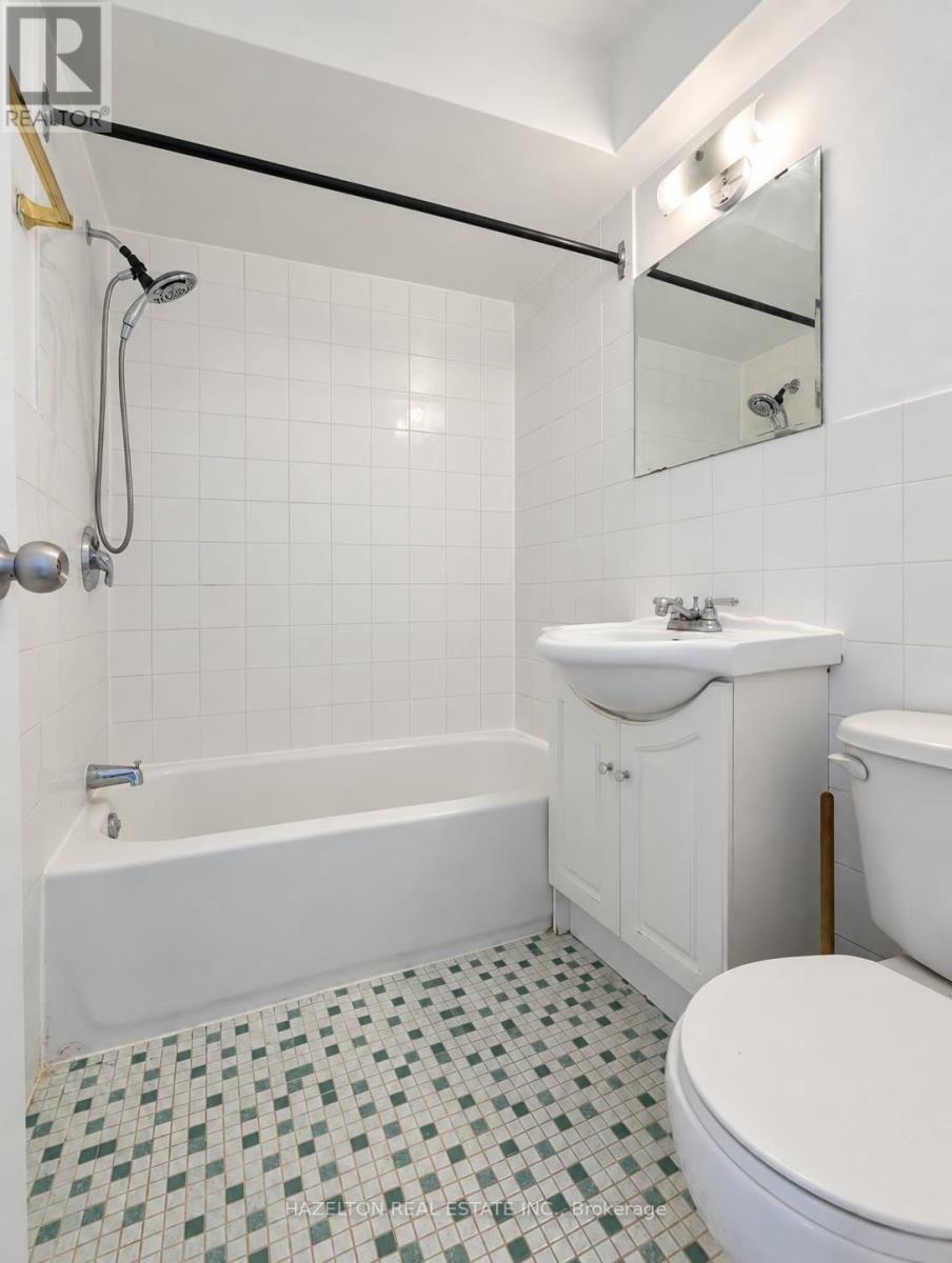 909 - 206 St George Street, Toronto, Ontario  M5R 2N6 - Photo 14 - C13870064
