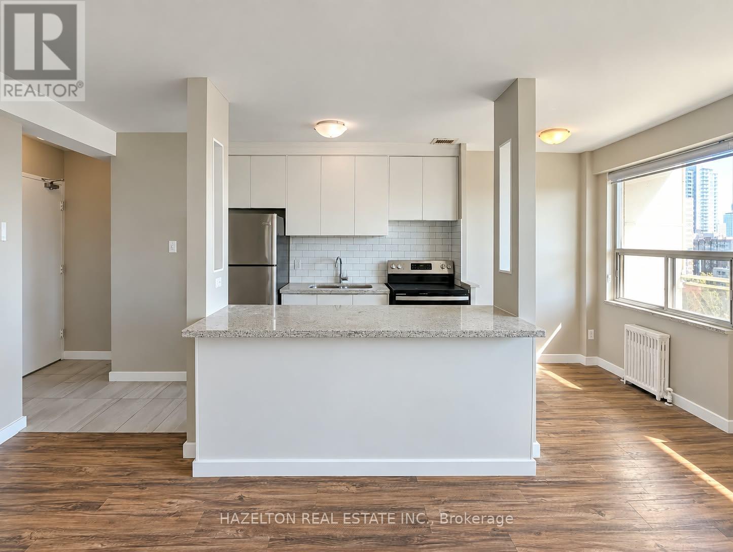 909 - 206 St George Street, Toronto, Ontario  M5R 2N6 - Photo 3 - C13870064