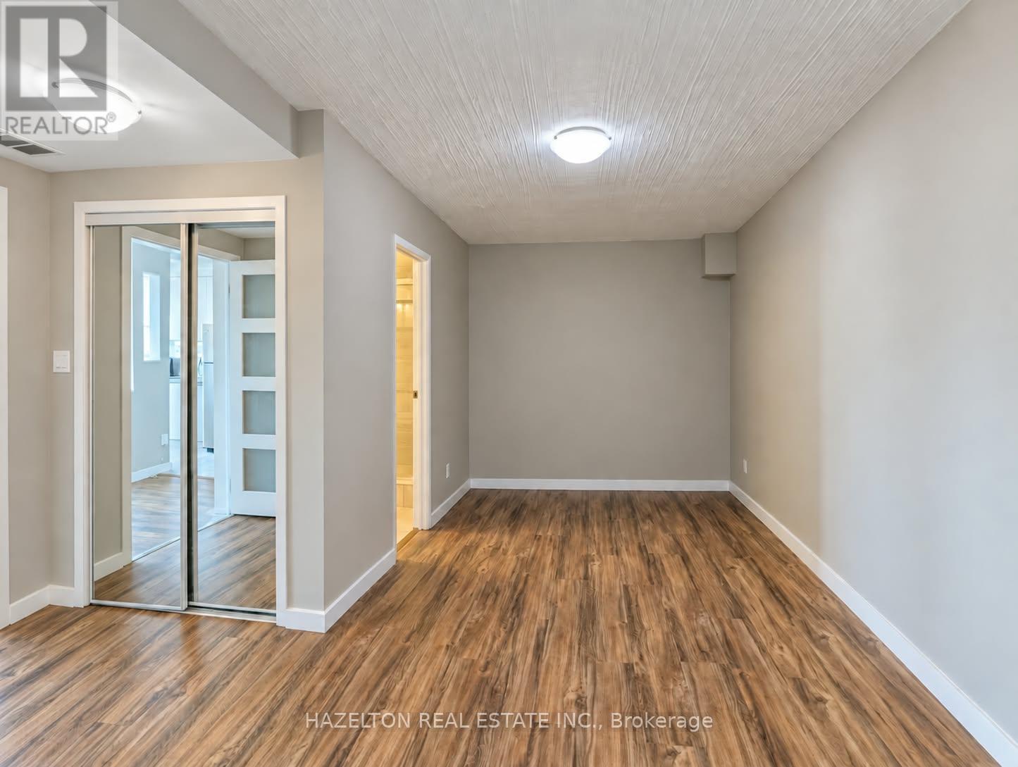 909 - 206 St George Street, Toronto, Ontario  M5R 2N6 - Photo 8 - C13870064