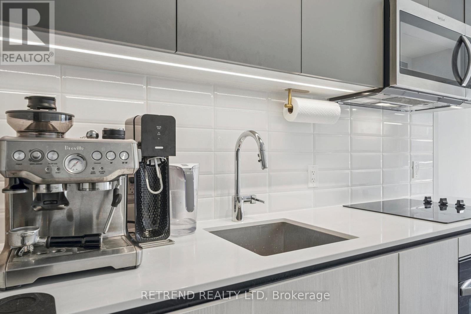 714 - 150 Logan Avenue, Toronto, Ontario  M4M 0E4 - Photo 4 - E13870052