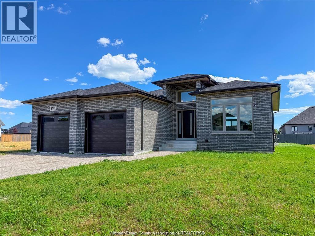 1707 Mucci, Kingsville, Ontario  N0P 2G0 - Photo 2 - 26024682
