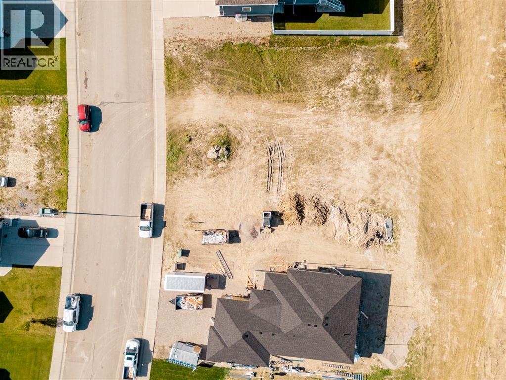 729 Fairway Boulevard