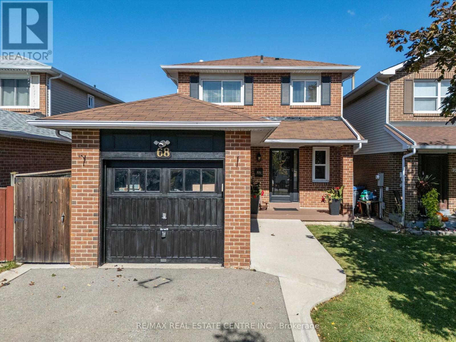 68 AURORA PLACE, Brampton, Ontario