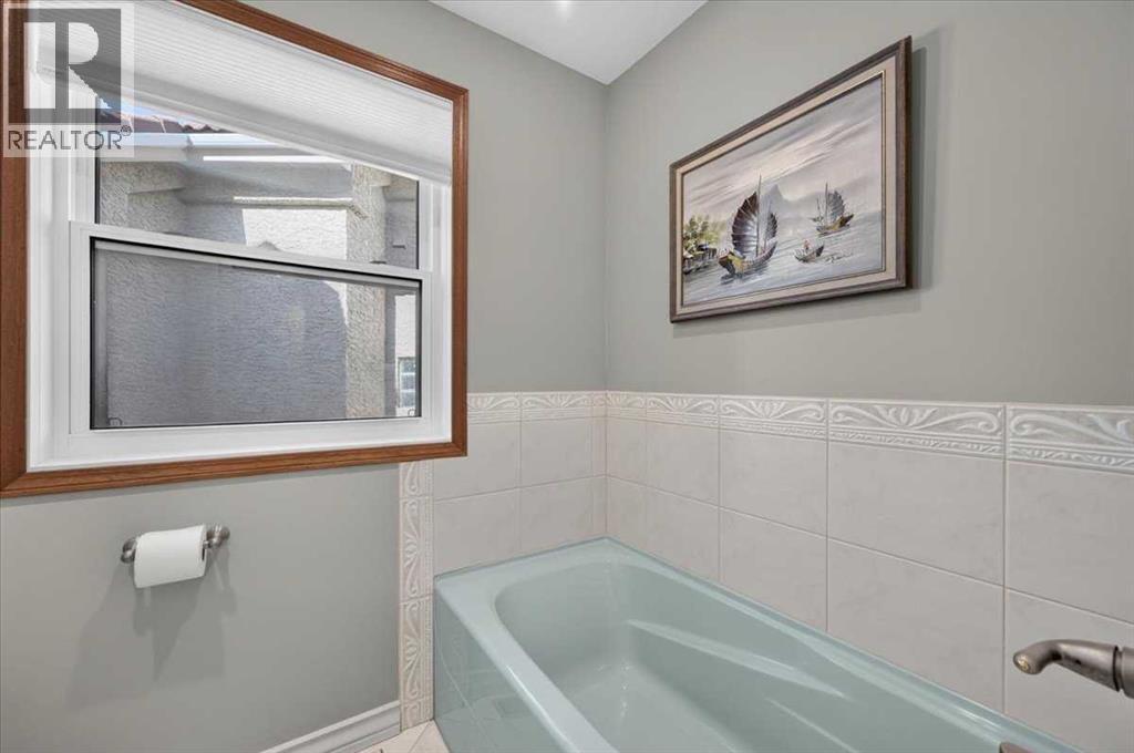 129 Shawnee Court SW, Calgary, Alberta  T2Y 1V8 - Photo 41 - A2348834