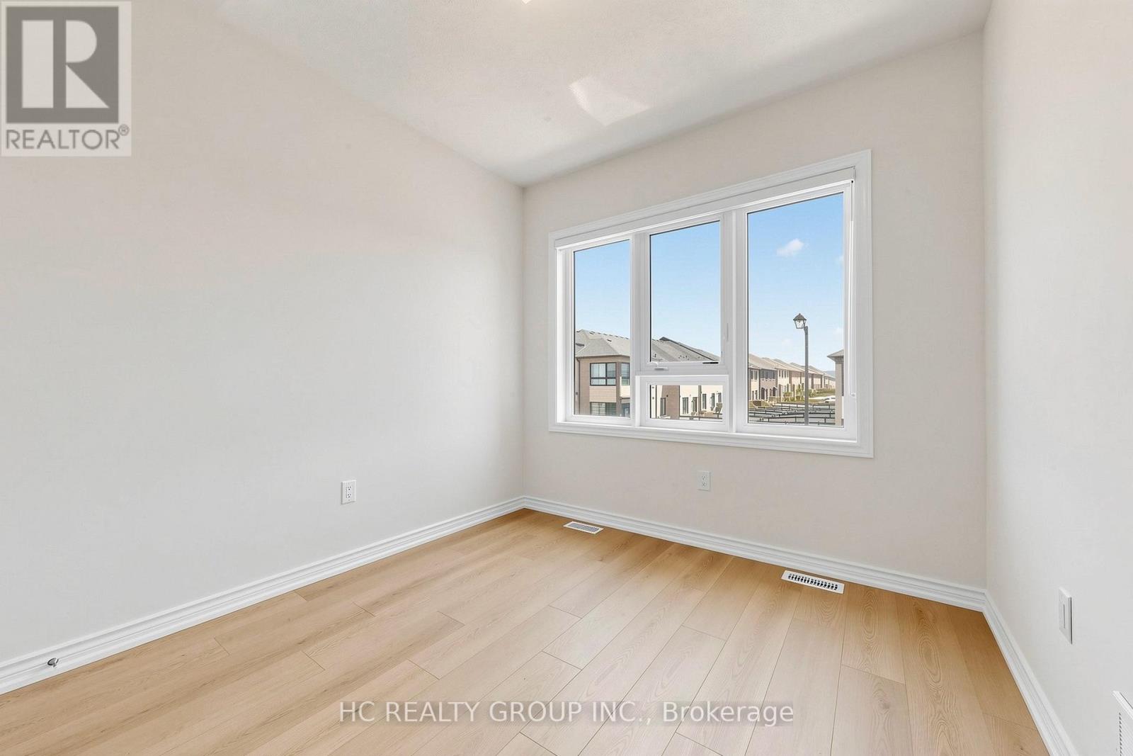 8 Hewison Avenue, Richmond Hill, Ontario L4S 0J2 - Photo 9 - N13870076