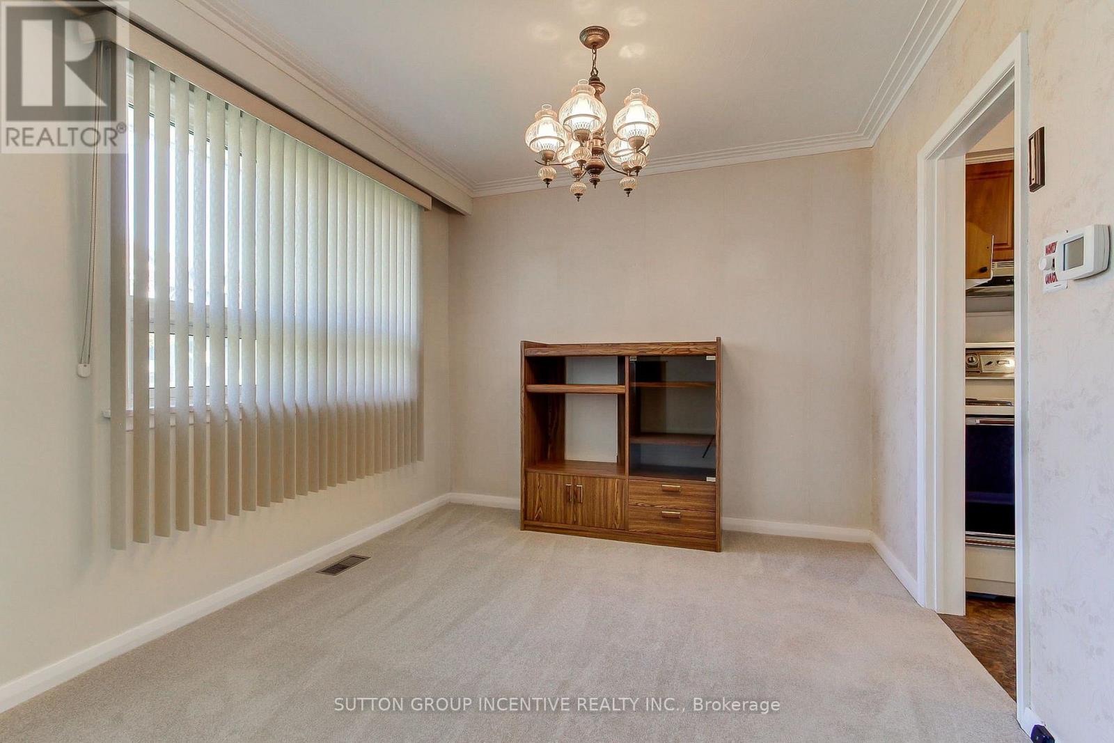 43 Sussex Avenue, Richmond Hill, Ontario  L4C 2E5 - Photo 11 - N13870082
