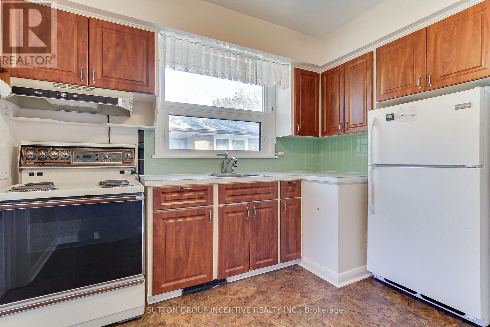 43 Sussex Avenue, Richmond Hill, Ontario  L4C 2E5 - Photo 13 - N13870082