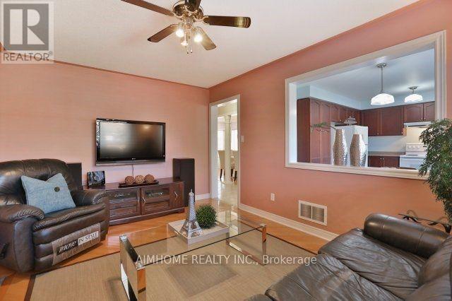 390 Grovehill Road, Oakville, Ontario L6H 6P3 - Photo 5 - W13870096