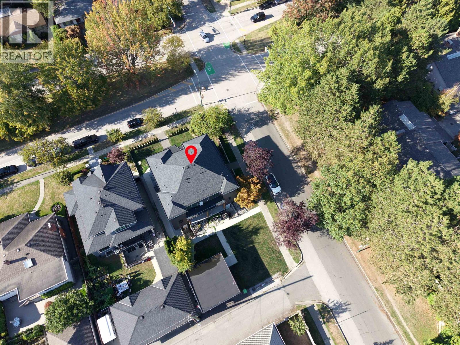 4121 VALLEY DRIVE