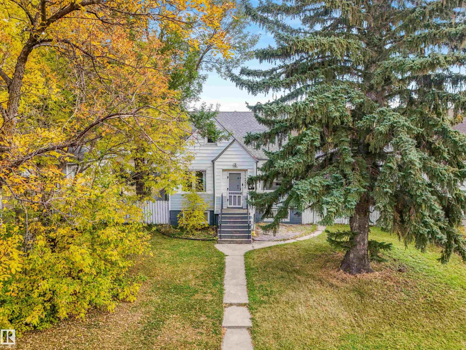 11233 103 ST NW