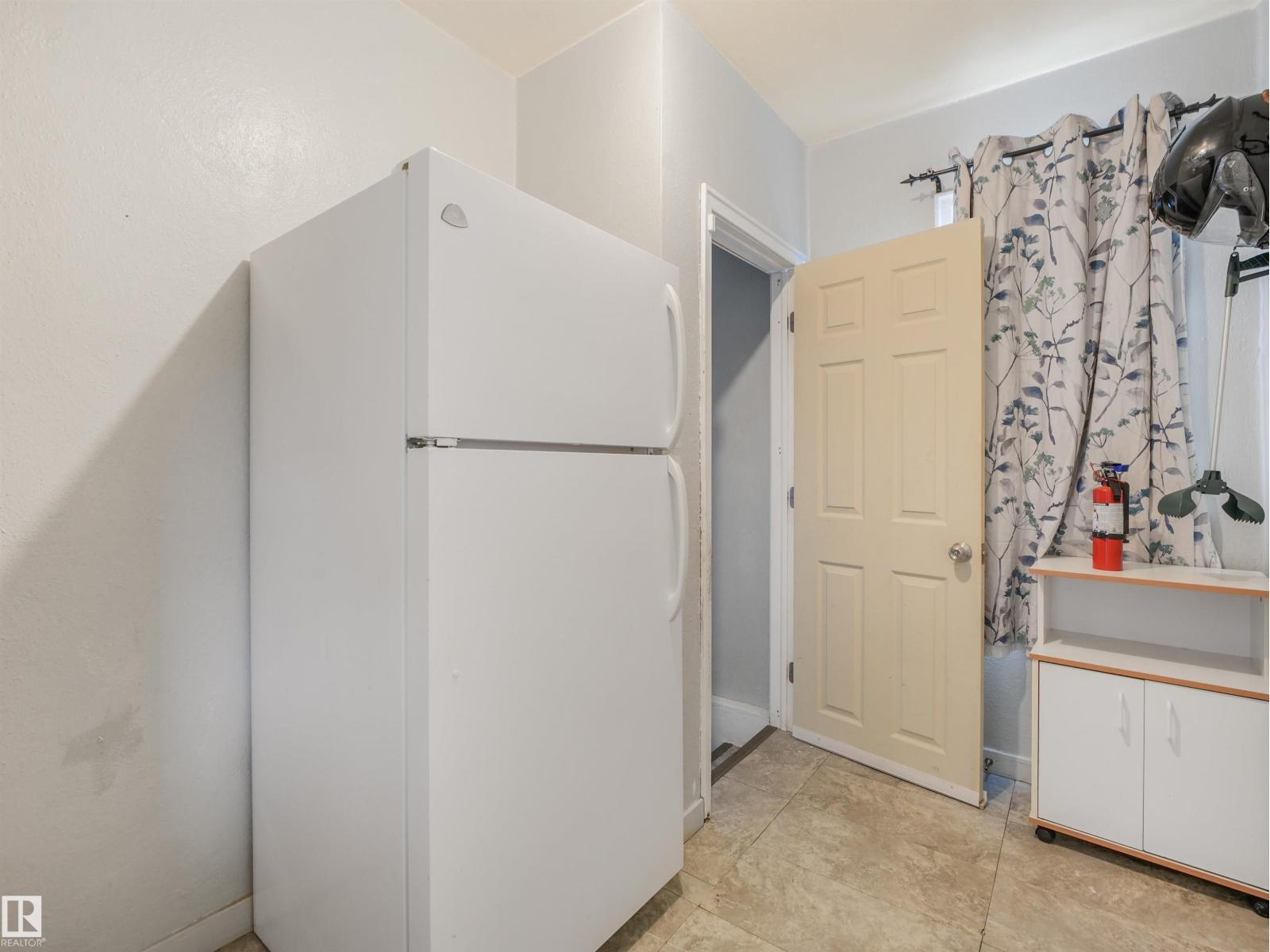 11233 103 ST NW