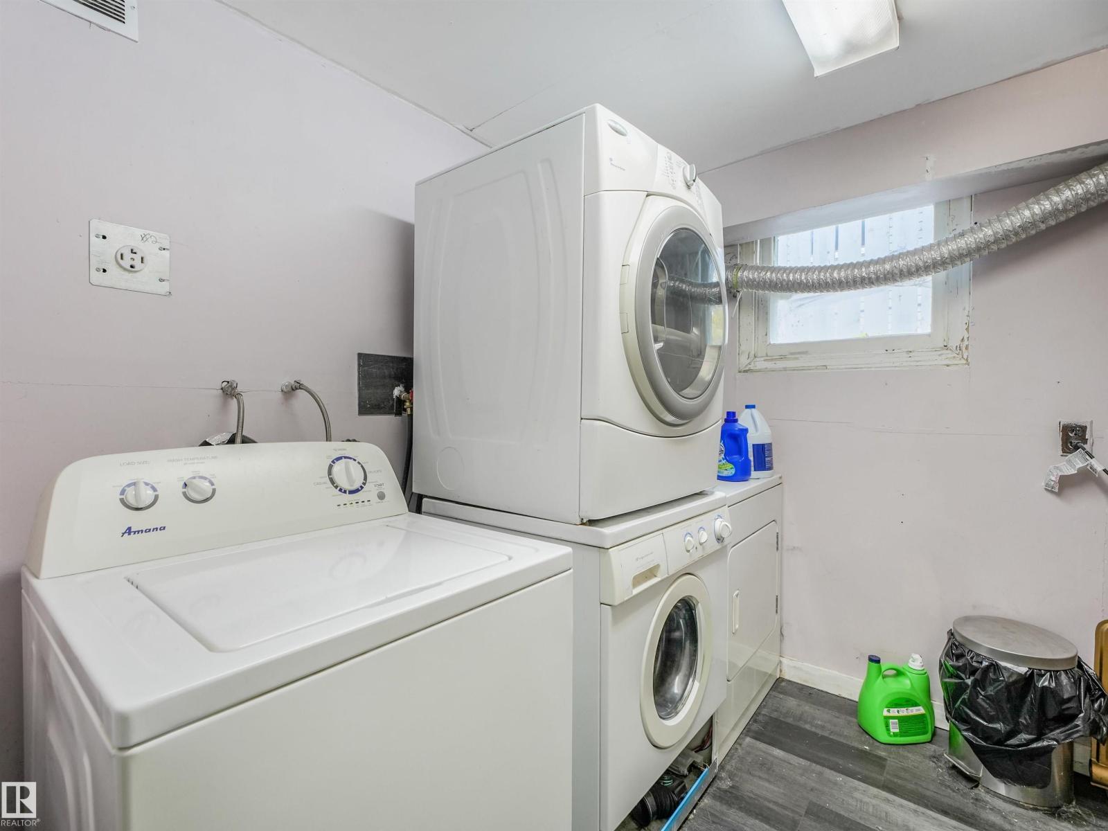 11233 103 ST NW