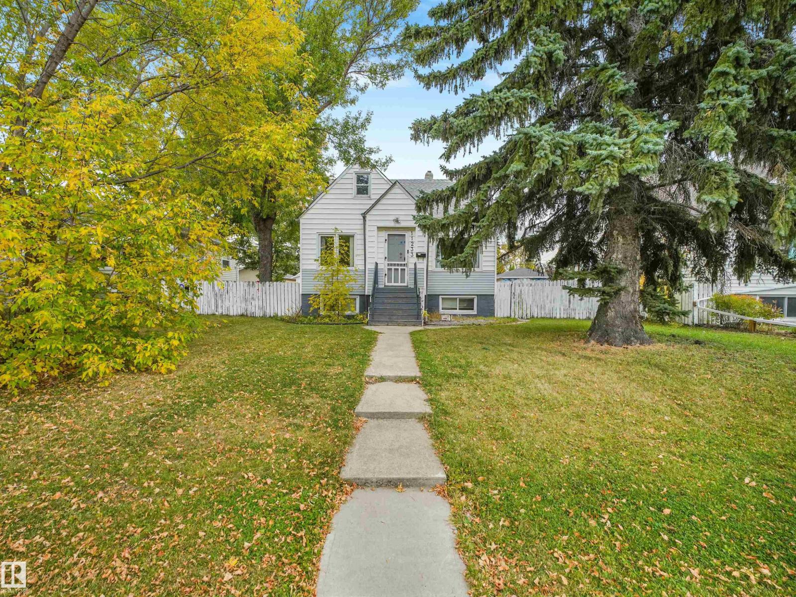 11233 103 ST NW