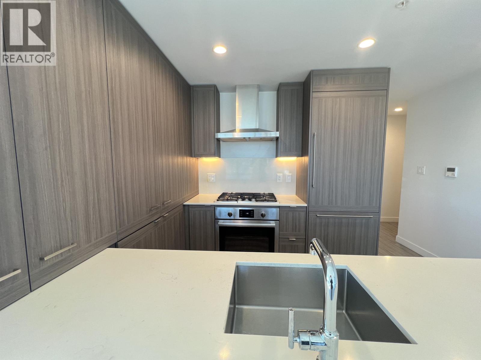 1801 2351 Beta Avenue, Burnaby, British Columbia  V5C 0M2 - Photo 2 - R3162432
