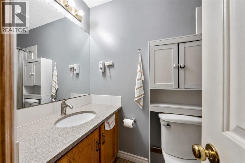 318 Applewood Drive SE, Calgary, Alberta  T2A 7V5 - Photo 10 - A2346804