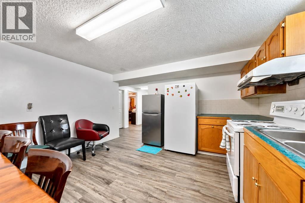 318 Applewood Drive SE, Calgary, Alberta  T2A 7V5 - Photo 11 - A2346804