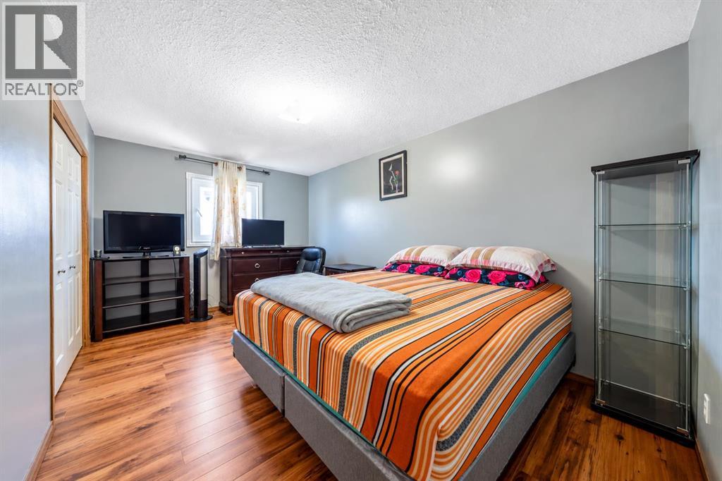 318 Applewood Drive SE, Calgary, Alberta  T2A 7V5 - Photo 6 - A2346804