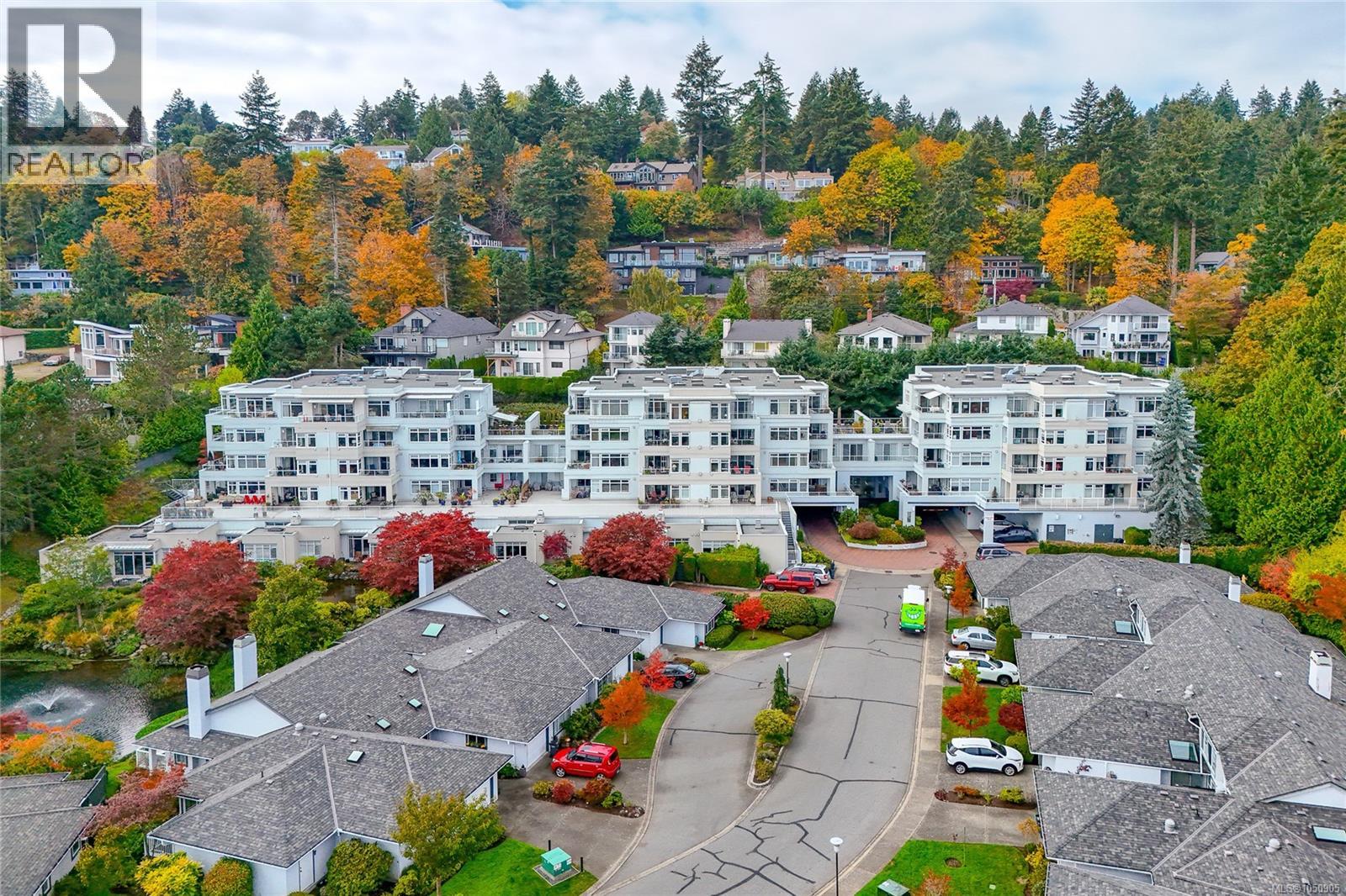 501 5110 Cordova Bay Rd, Saanich, British Columbia