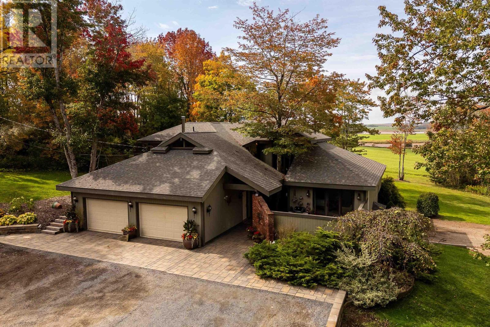 17 Garden Gate Lane Stewiacke Nova Scotia Canada B0N2J0 3
