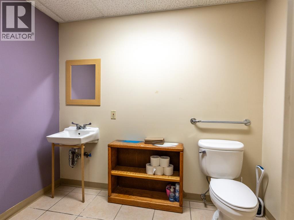179 Christina Street North, Sarnia, Ontario  N7T 5T6 - Photo 7 - 26024634