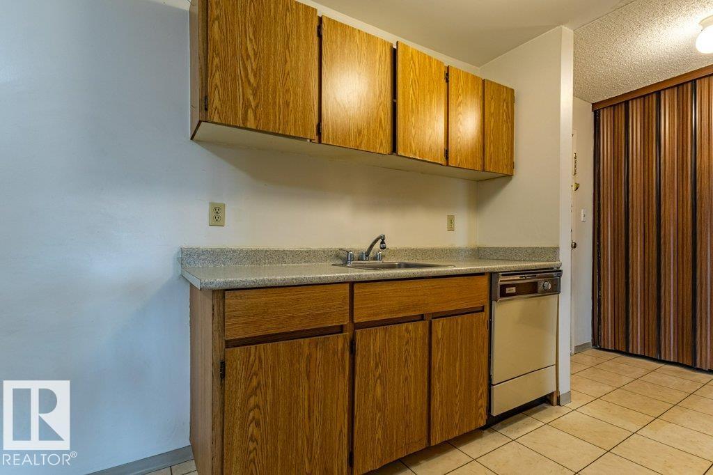 #212 5316 118 AV NW NW