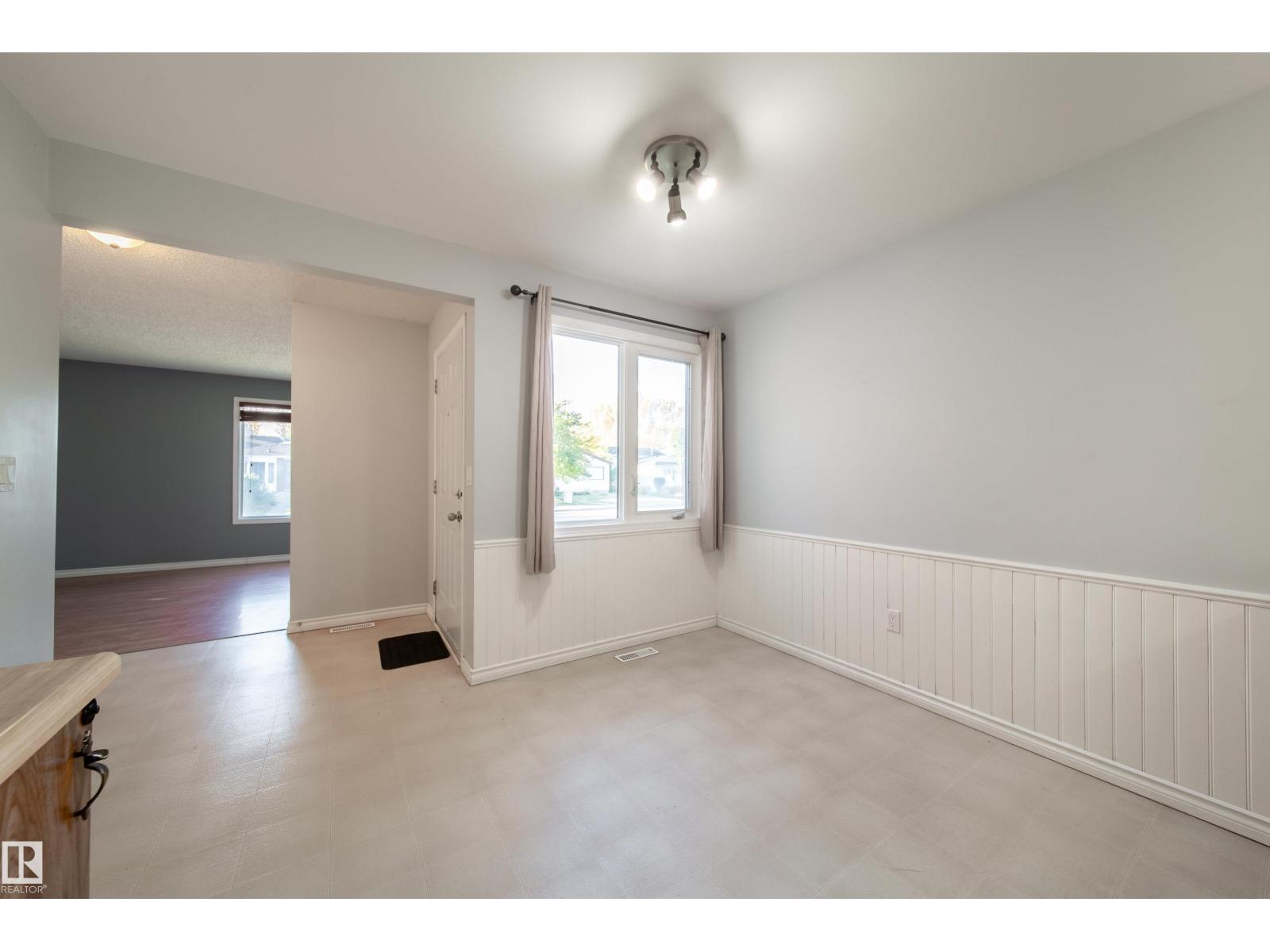 3908 41 AV NW