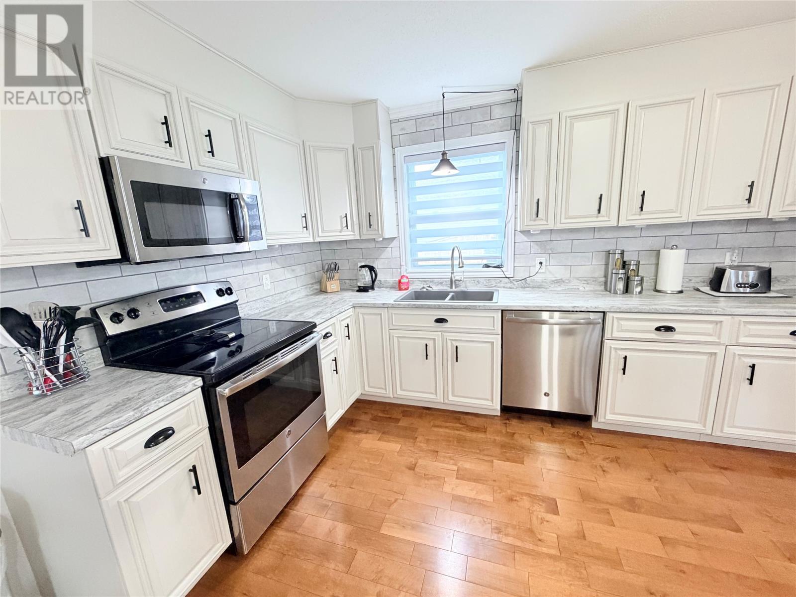 9 Rose Drive, Pasadena, Newfoundland & Labrador  A0L 1K0 - Photo 7 - 1304085