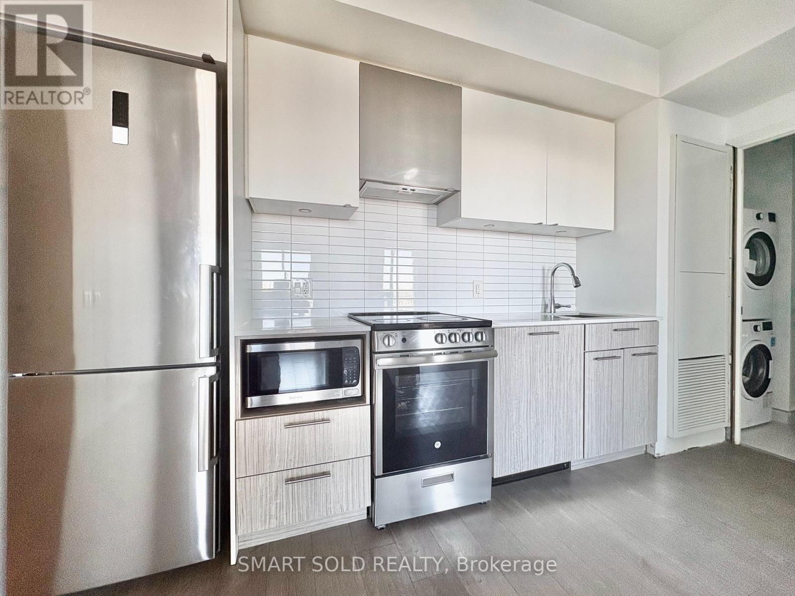 2213 - 251 Jarvis Street, Toronto, Ontario  M5B 0C3 - Photo 2 - C13870124