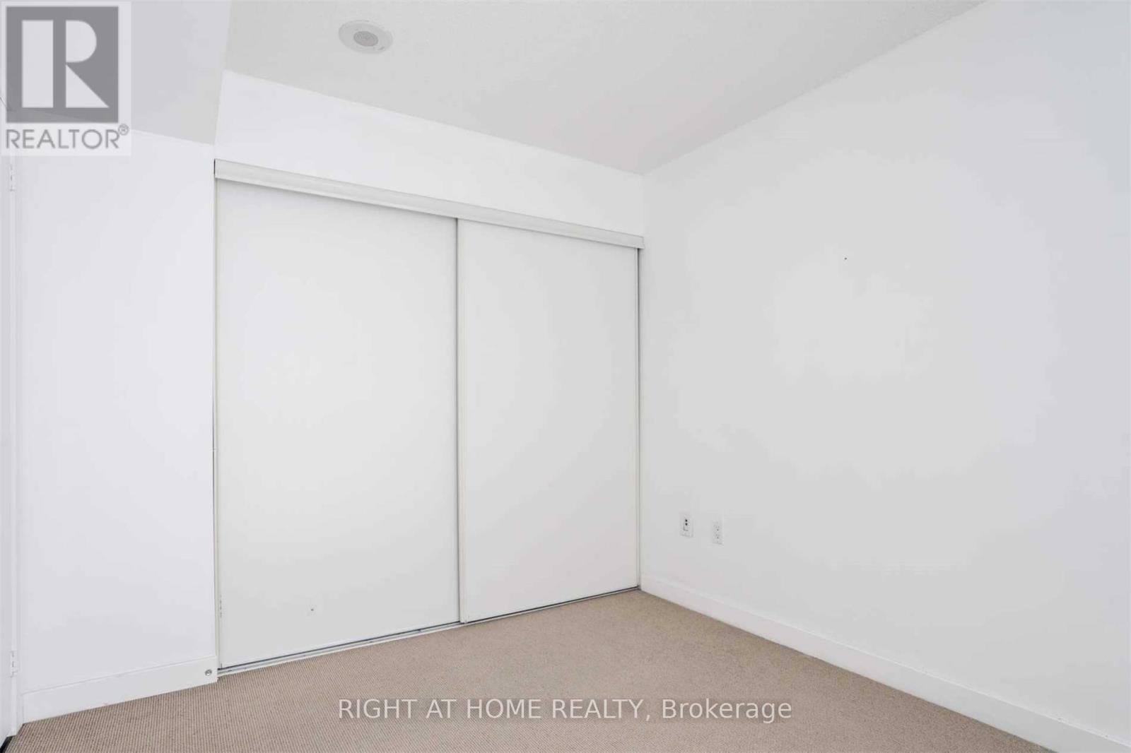 1505 - 15 Iceboat Terrace, Toronto, Ontario  M5V 4A5 - Photo 11 - C13870196