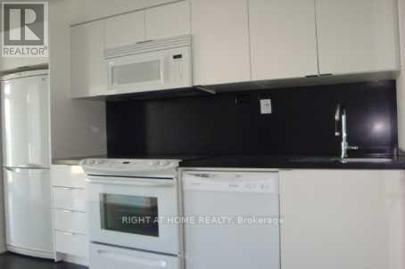 1505 - 15 Iceboat Terrace, Toronto, Ontario  M5V 4A5 - Photo 8 - C13870196