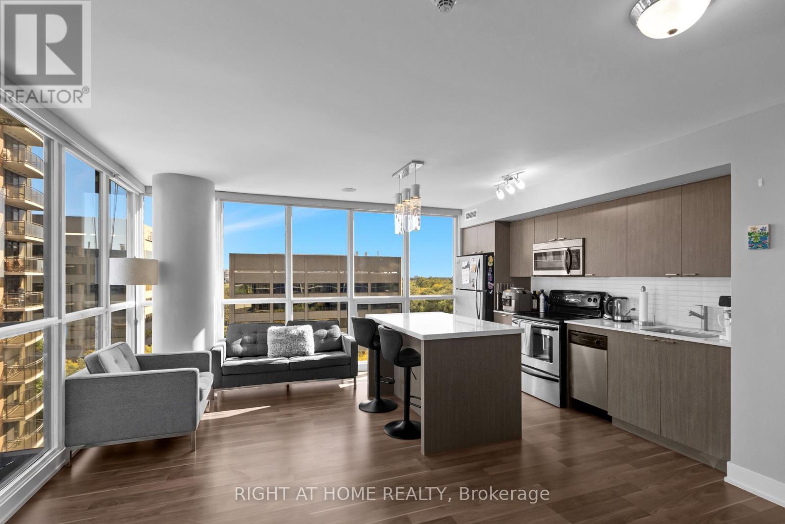 904 - 23 SHEPPARD AVENUE E, Toronto, Ontario