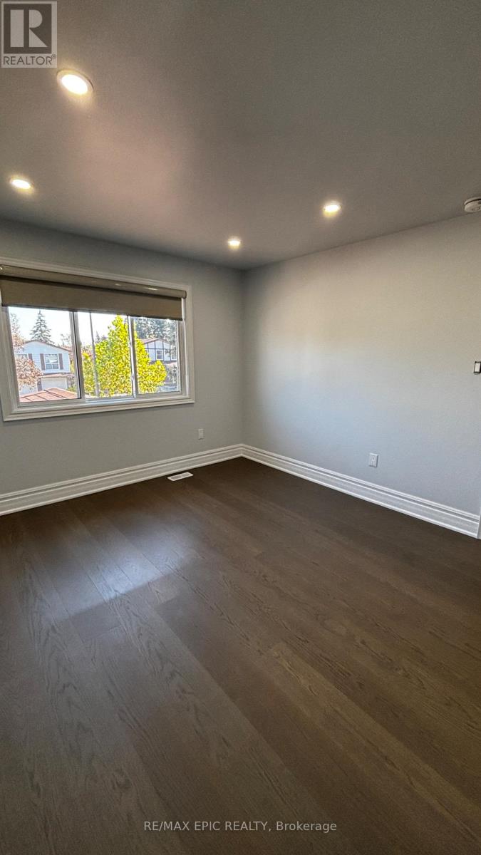 24 Pipers Green Avenue, Toronto, Ontario  M1S 3J8 - Photo 11 - E13870128
