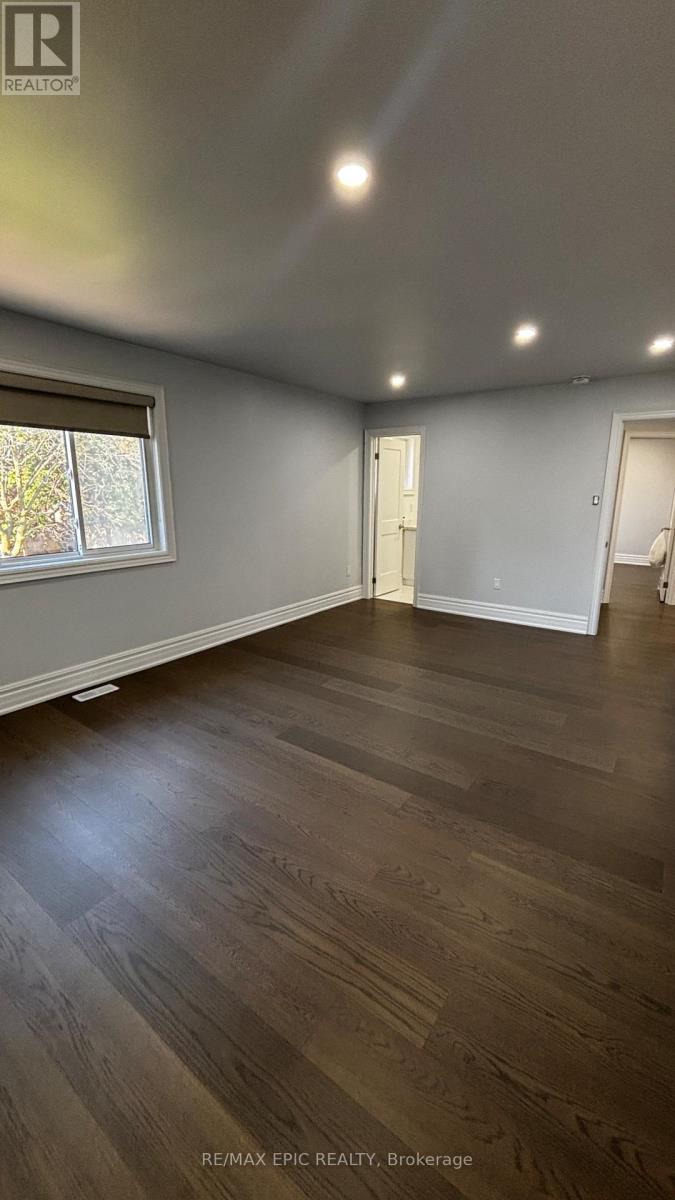 24 Pipers Green Avenue, Toronto, Ontario  M1S 3J8 - Photo 17 - E13870128