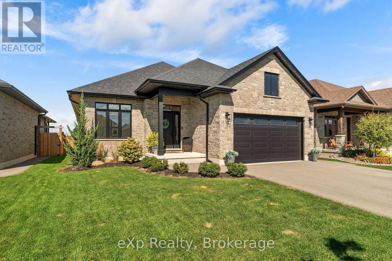160 Orr Street, Stratford, Ontario N5A 2K1 - Photo 2 - X13870224