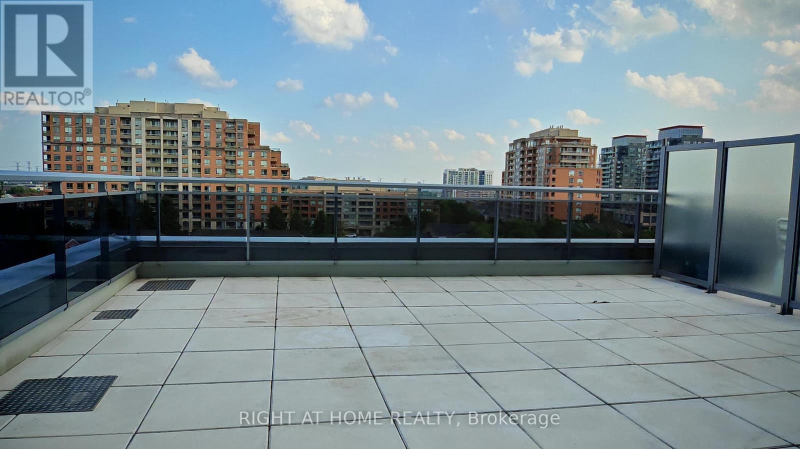715 - 9199 Yonge Street, Richmond Hill (Langstaff), Ontario  L4C 1H7 - Photo 2 - N13870106