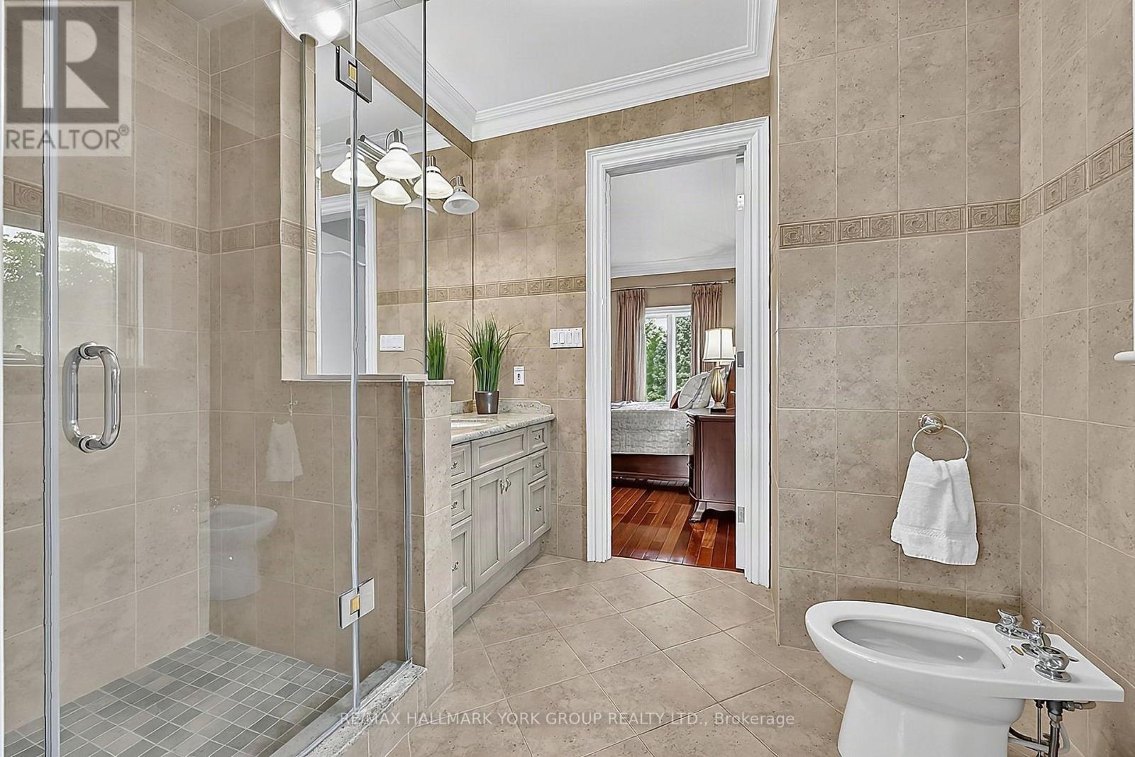 106 Abbruzze Court, Vaughan, Ontario  L3L 0A9 - Photo 35 - N13870112