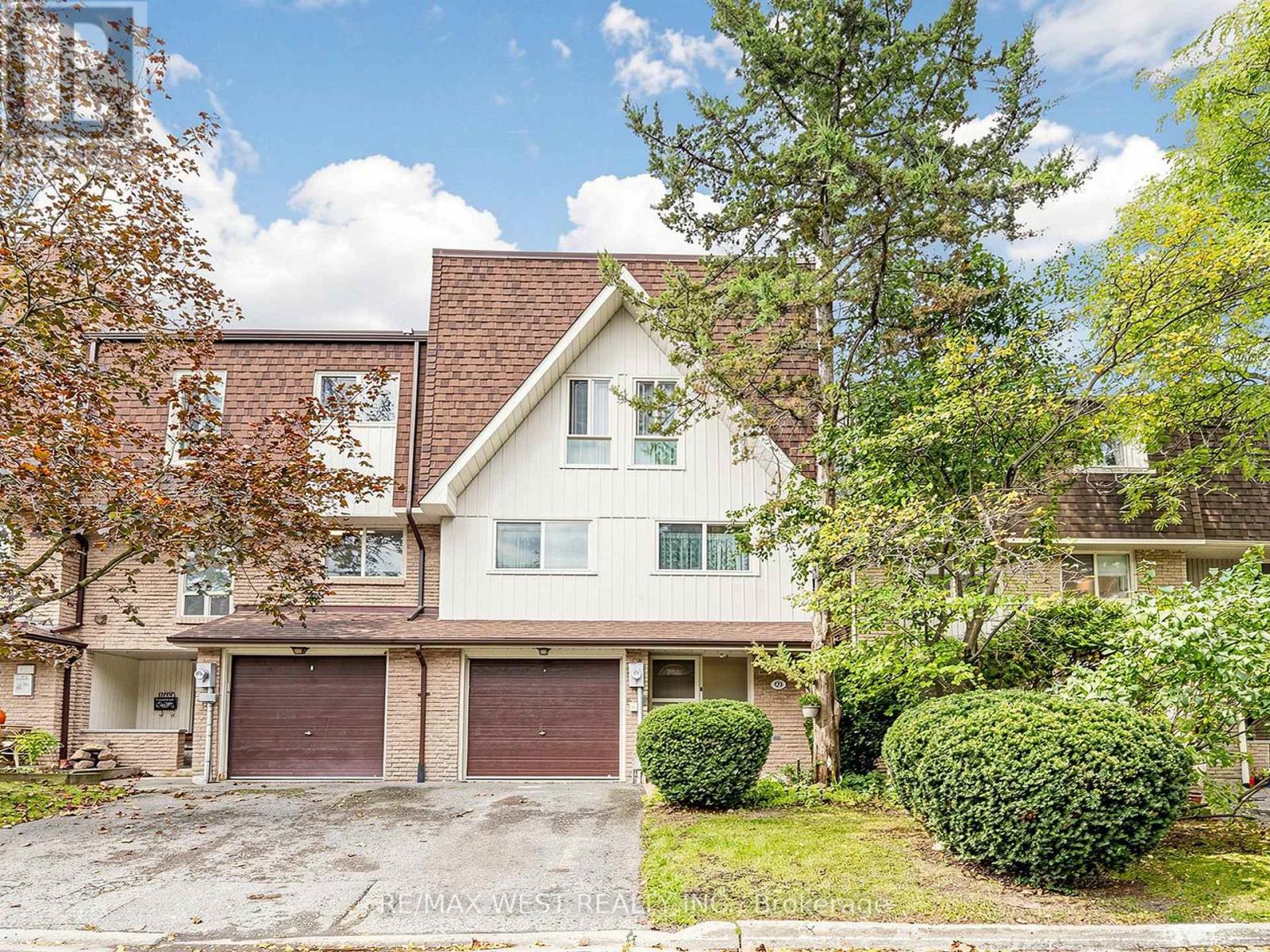 44 - 121 Poplar Crescent, Aurora, Ontario  L4G 3M4 - Photo 1 - N13870164