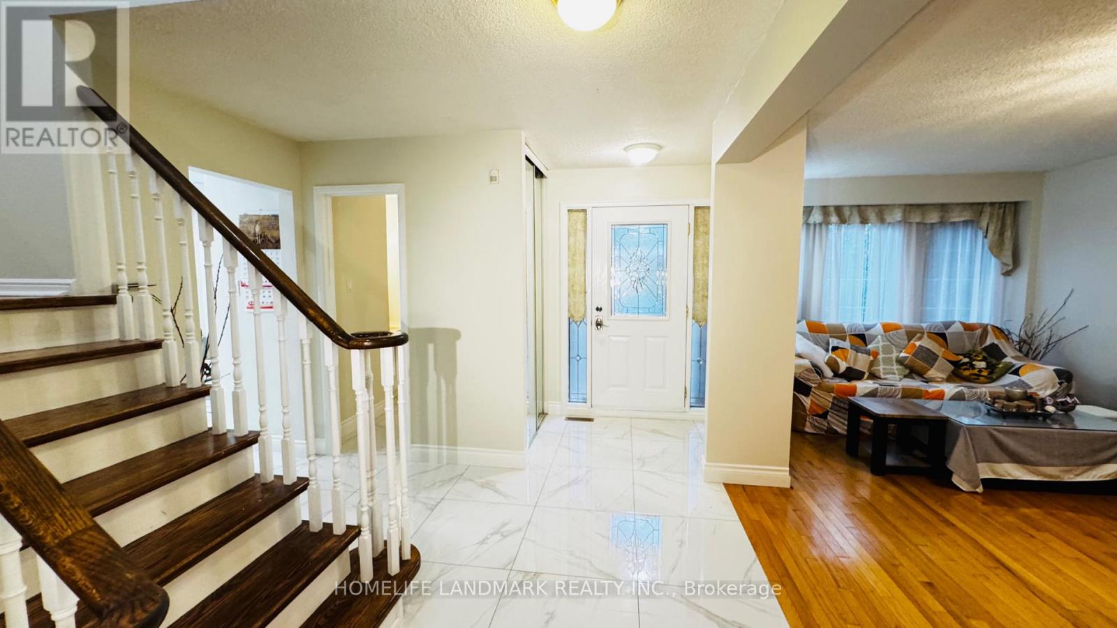 209 Willowbrook Road, Markham, Ontario  L3T 5L7 - Photo 3 - N13870246